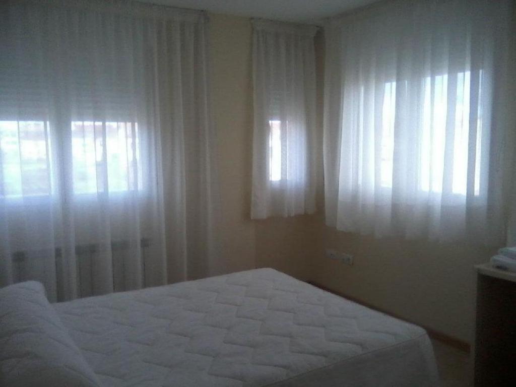 Hostal Europa Castejón Стая снимка